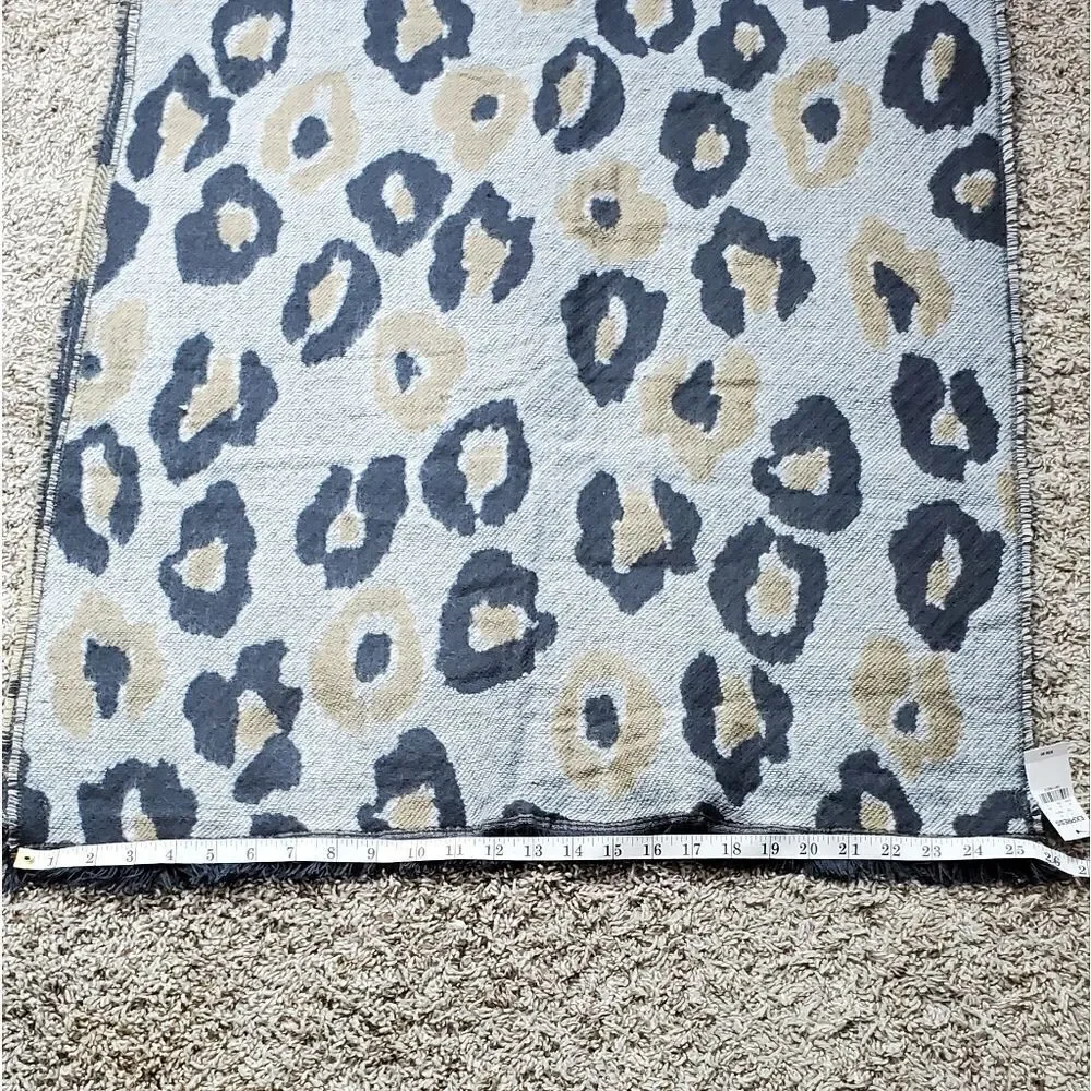 NWT Express Gray & Sienna Brown Blanket Scarf